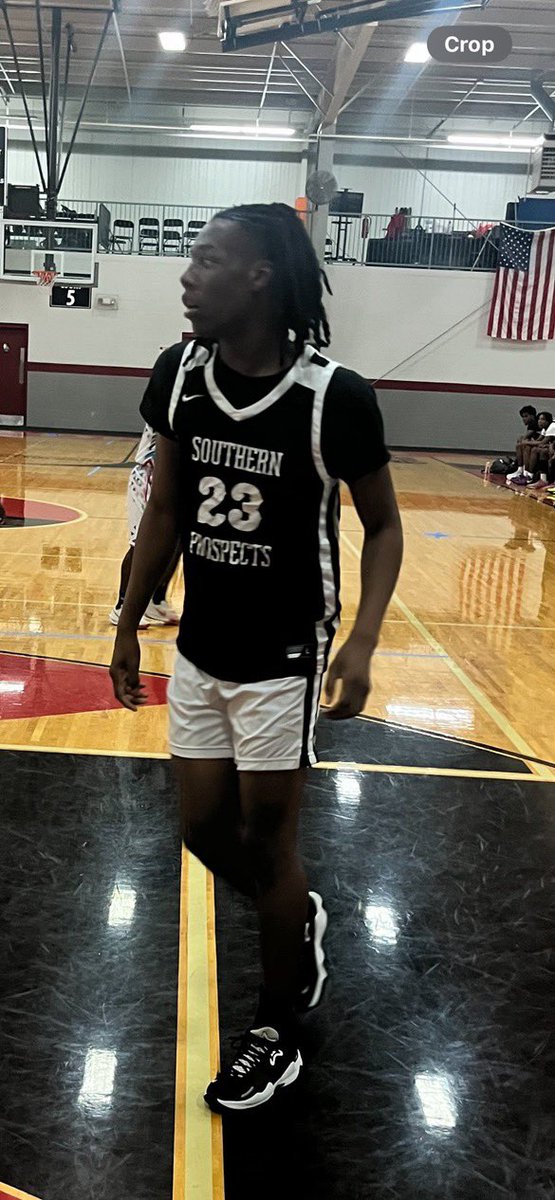 SPE 2027 gets the win over Miami Select 58-40.

📍Hoopseen Atl Jam NCAA Live Period

#0 Mani Corley - 16 Pts 
#1 Dane Diomande - 12 Pts 
#23 Caleb Cooper - 11 Pts

Dawgs Only | SPE ⚡️