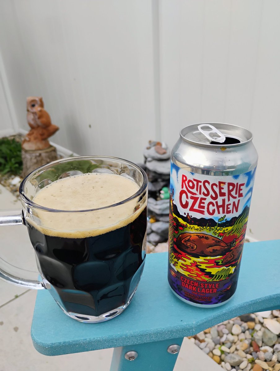 BeerSnobSean's tweet image. Yard work is all done.  Reward is this dark Czech lager from @cinderlands. Dark yet so drinkable. Enjoy it outside til the rain comes. #properglassware @qblacklock @impopsy @PaulKasten6 @Treetonmiller @DrGoodBeer @FCervisia @Indybeersleuth @Bilcro @mikeadam16 @beer_life_