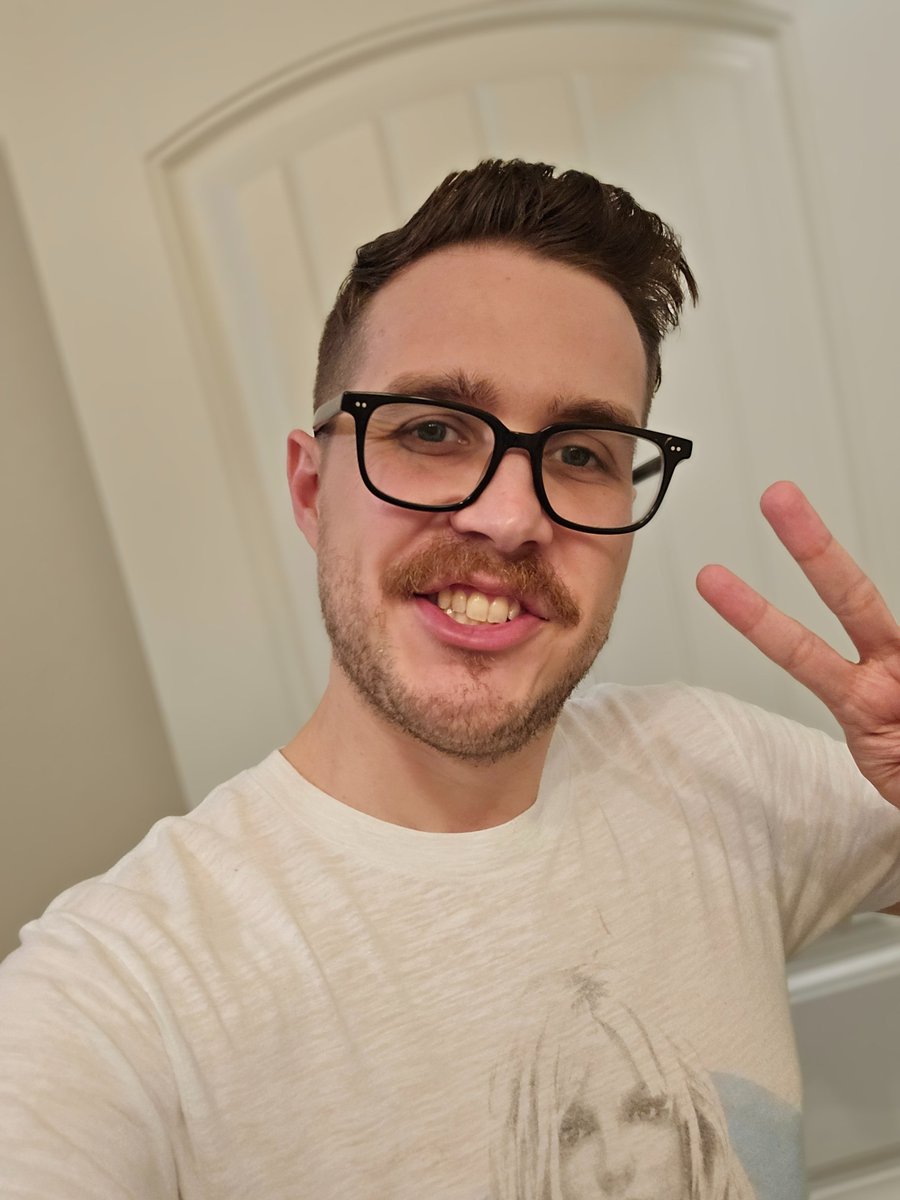 TheJosgar's tweet photo. Going live on Twitch for a DJ set celebrating #Oops25 #ItsBritneyTwitch

https://t.co/p220q0i1Ui https://t.co/LcKKJ9Fdoa
