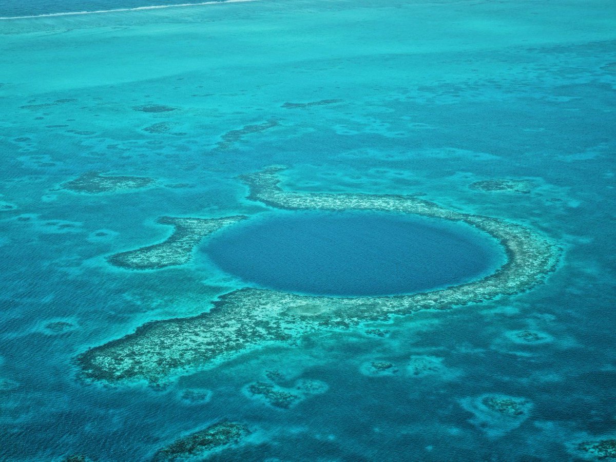 The World Bank approved a $32.23M Blue Economy project for Belize to promote sustainable ocean activities, curb unregulated development, and expand water sanitation while integrating Belize into the carbon market. buff.ly/Qg6QQct