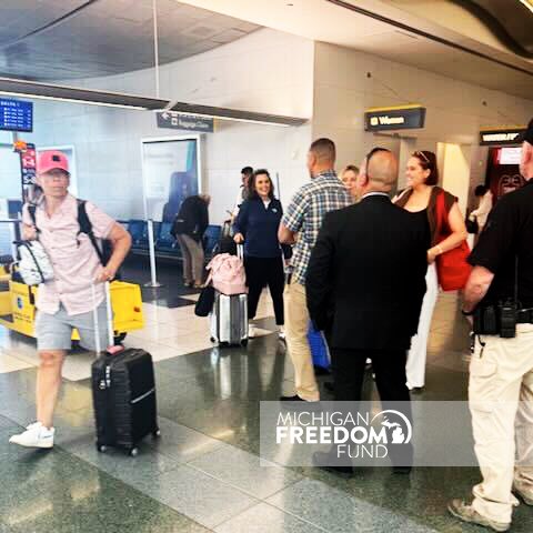 MIForward_Net's tweet photo. 🚨 Exclusive! 🚨

What happens in Vegas stays in Vegas… unless a constituent catches you on camera at the airport.

Thousands of Michiganders are without power, and @GovWhitmer is bailing for a weekend getaway in Las Vegas.

 Enjoy Sin City, Governor! Try not to break the bank. https://t.co/FuF94NhRe1