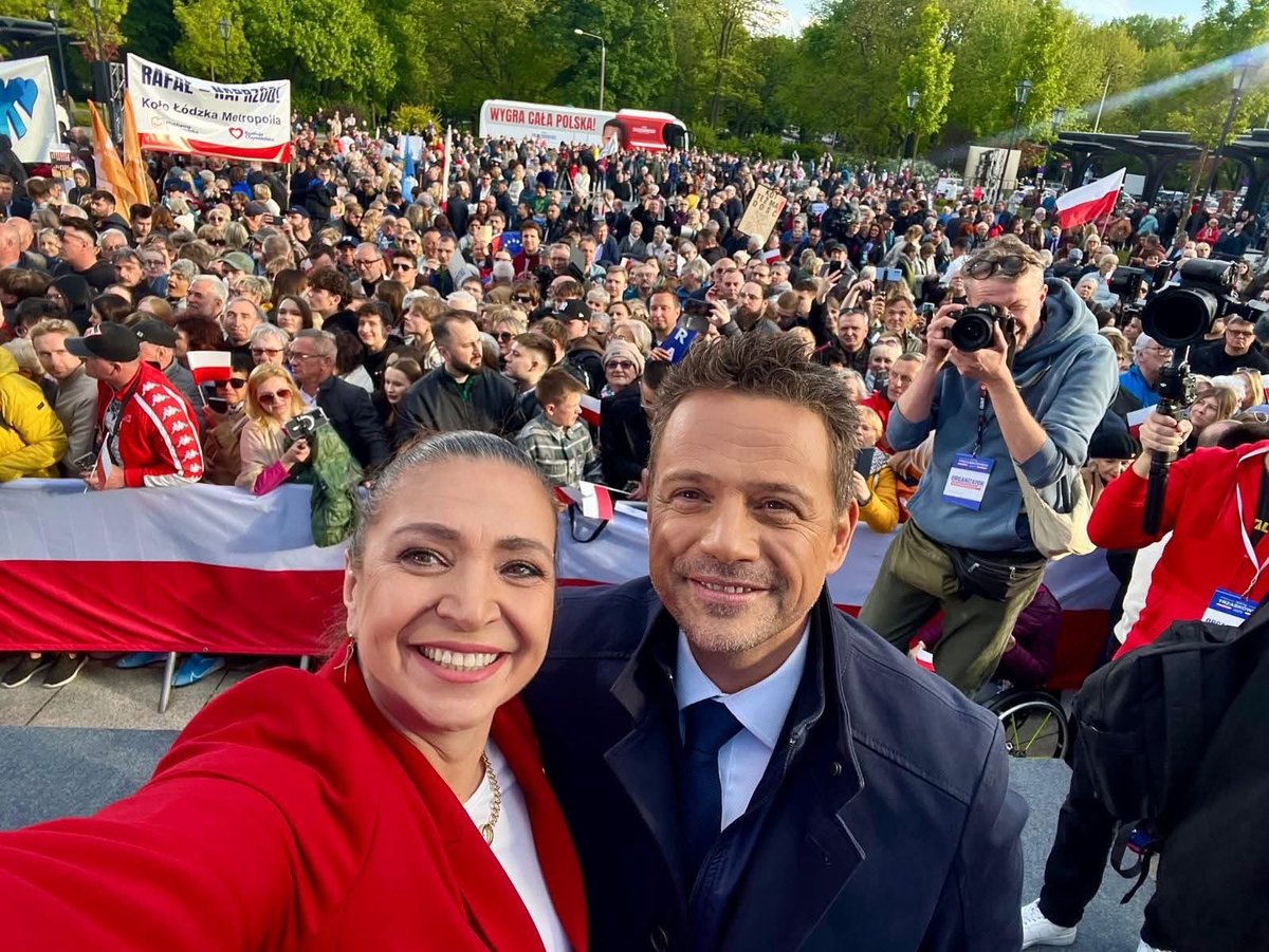 Ja głosuję na Rafała, bo kocham Polskę❤️
#Trzaskowski2025 
#WygraCałaPolska
