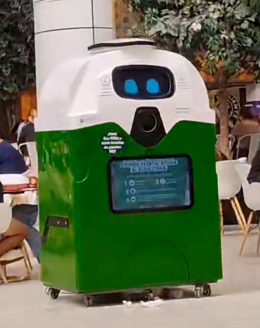 J8173681737_9's tweet image. Chuncky robot, chunckyyyyyyy