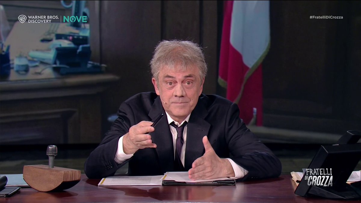 nove's tweet photo. Generatore automatico di frasi di #CrozzaUrso, vai su discovery+ per rivedere il flusso di coscienza 😆😆😆 https://t.co/yUhWsfu853 https://t.co/7fSkL2Fmle