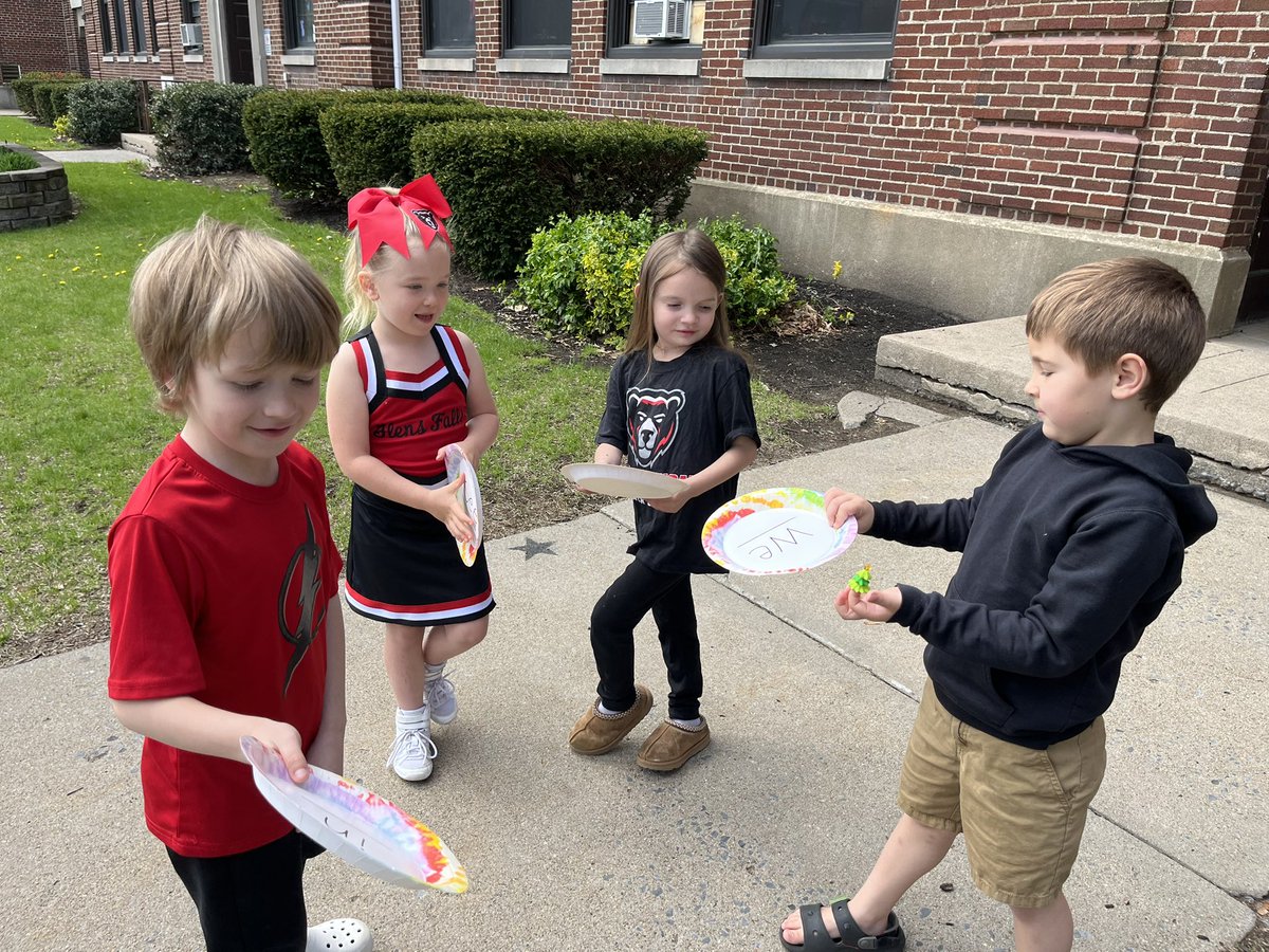 Mrs. Chapman tweet media