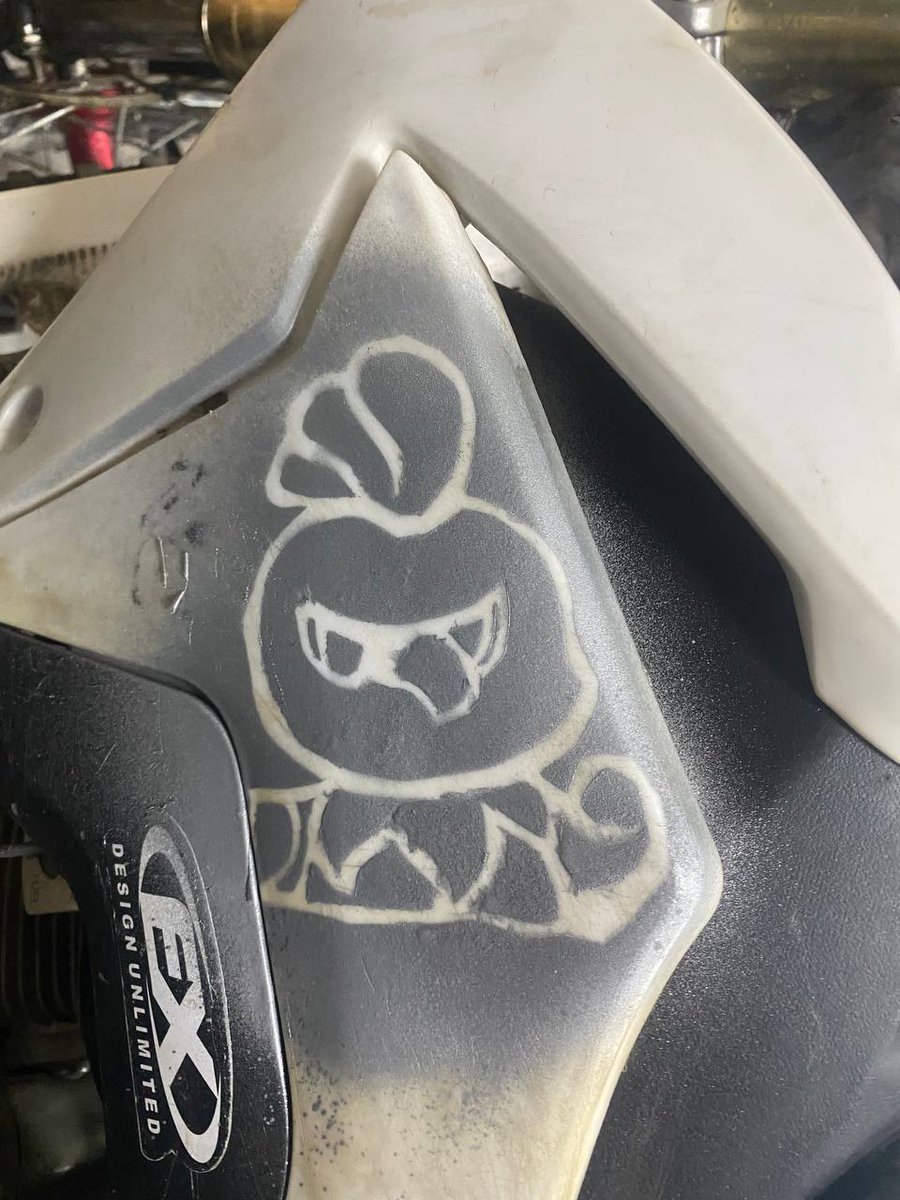 7Strike big fermer #Monsters tweet media