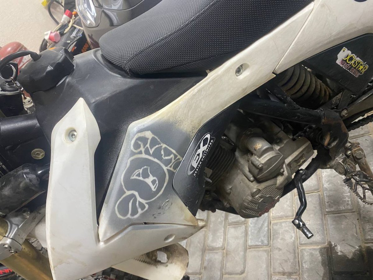 7Strike big fermer #Monsters tweet media