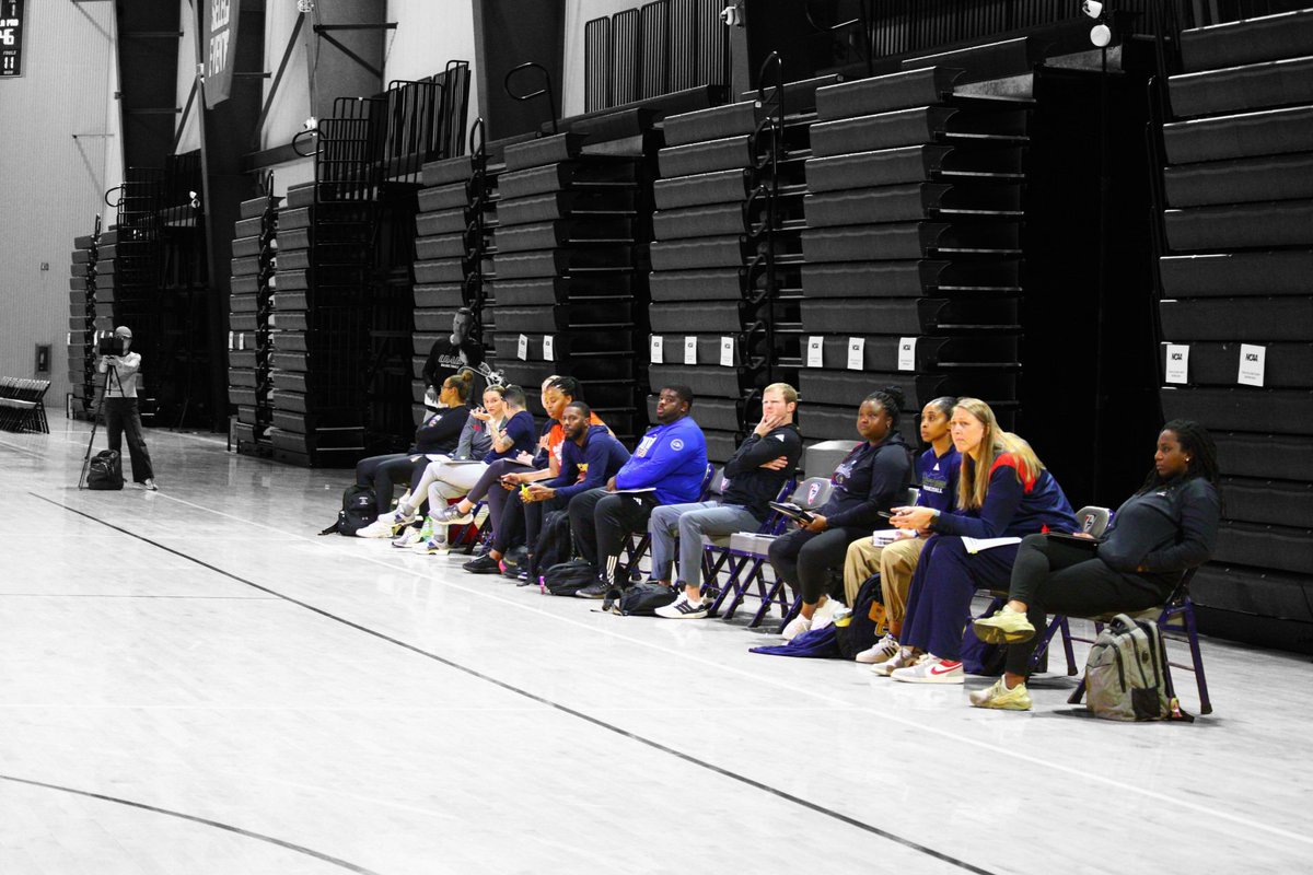 talkinghoops23's tweet photo. SGB Barton Gets The W And College Coaches Was Checking Out The Game @SGB_17Uselect40 @sgb_club https://t.co/OXyZTlKhGY