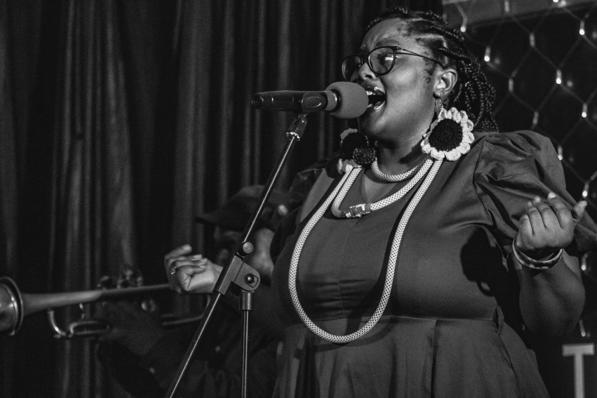 thulilez's tweet photo. #FlashbackFriday To the 2nd leg of the Mobility Fund tour supported by Concerts SA and partners.
The One Room Music &amp; Comedy Club Gqeberha with my powerhouse band. What a night!!
Grateful for the music, the love, and the moments.
📷 Vuyo Giba #Thulilezama #theGib @nden_music https://t.co/q9nxtFG2nZ