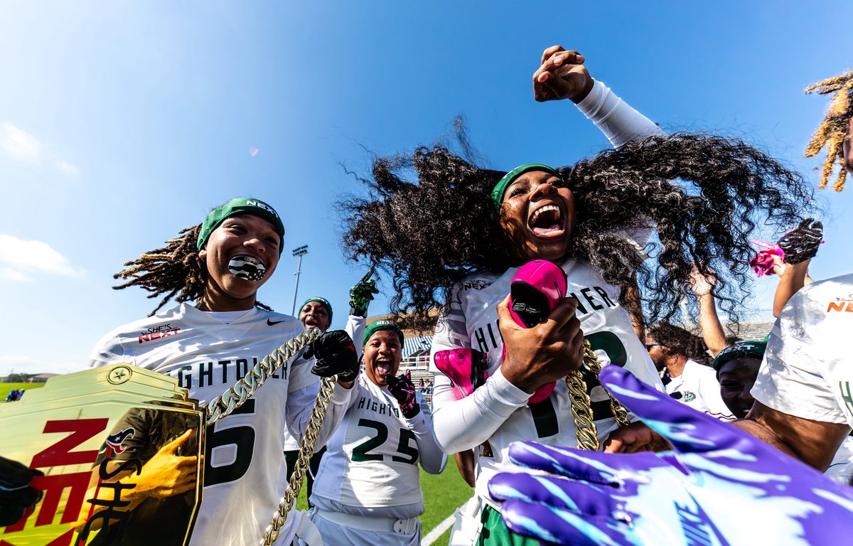 Taylor Arenz (@taylorarenz) on Twitter photo The <a href="/HoustonTexans/">Houston Texans</a> Girls Flag football program is changing the game for girls all across Texas! Hear all about the exciting program⬇️
Take a Listen!
texashsfootball.com/texas-hs-footb… The <a href="/HoustonTexans/">Houston Texans</a> Girls Flag football program is changing the game for girls all across Texas! Hear all about the exciting program⬇️
Take a Listen!
texashsfootball.com/texas-hs-footb…