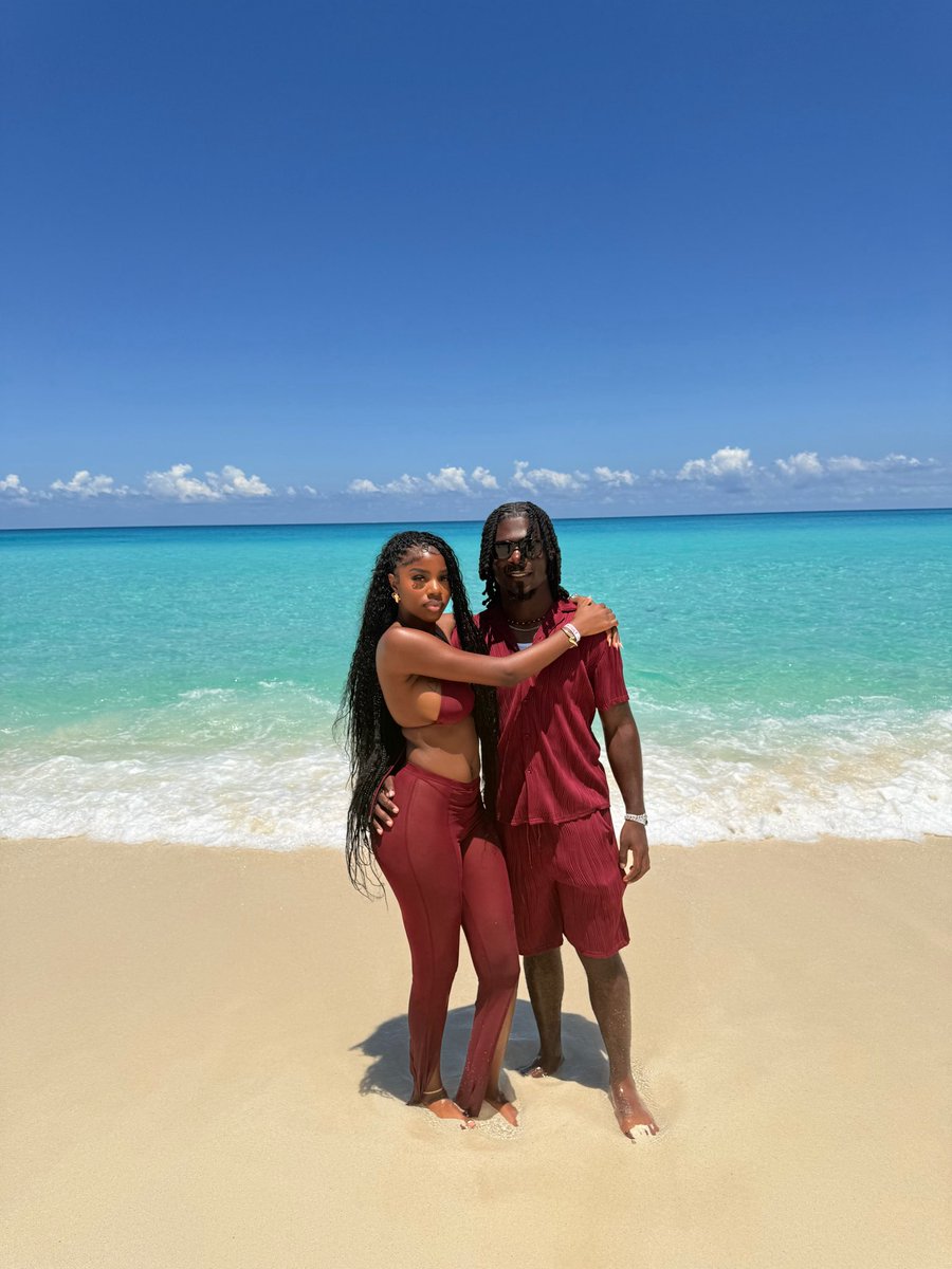 eyherral's tweet photo. me &amp; my boo in the Bahamas🇧🇸❤️ https://t.co/hEBbCDvBbu