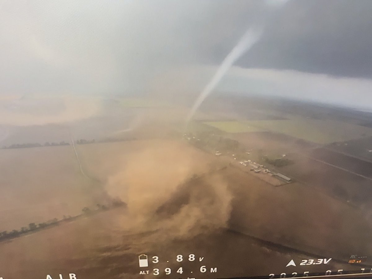 project_otus's tweet photo. Watched tornado strike Crowder from inside UAV interceptors, 2 drones inside this tornado at once as buildings were blown apart collecting thermodynamic and wind data. https://t.co/2HP7g2EqDf