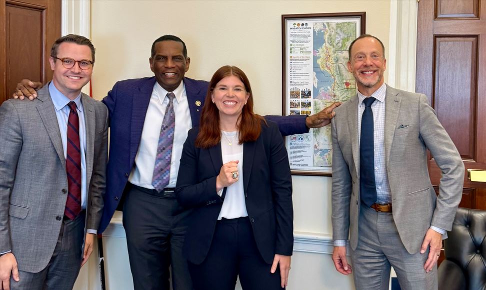 WasatchCouncil's tweet image. Thank you to our House Transportation and Infrastructure Committee members, @RepBurgessOwens and @RepMikeKennedy, and our Senate Environmental &amp;amp; Public Works Committee member @SenJohnCurtis!  

#RegionalPlanning #WhereMatters #UnitedForInfrastructure #MPOs