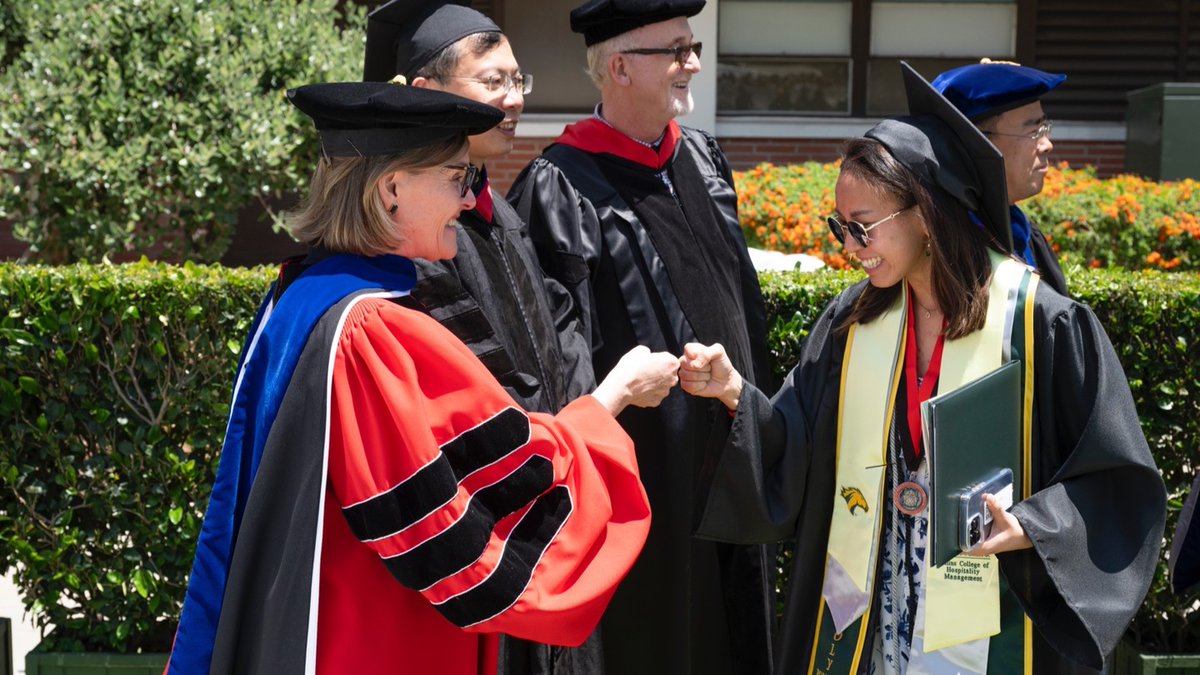 calpolypomona's tweet image. Alumni status: unlocked 🔓
Enjoy this moment, Collins College of Hospitality Management! #CPPgrad