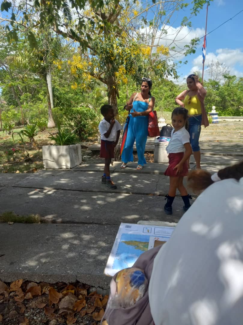 Hoy se realizó el evento Mente Nueva en Clase Nueva donde nuestra se vistió de gala.
#GteRanchuelo #ComunicadoraDPEVillaClara
#EducacionVillaClara 
<a href="/Yamilet50088609/">Yamilet Herrera</a>
 <a href="/CubaMined/">MINED</a>  <a href="/coralia_saez/">Coralia Ruiz Sàez</a> <a href="/FarinaEstevez/">Yoandry Fariña Estévez</a> <a href="/Dme_Ranchuelo/">DME RANCHUELO</a>  <a href="/MenendezRiveros/">Carlos Rivero Menéndez</a>