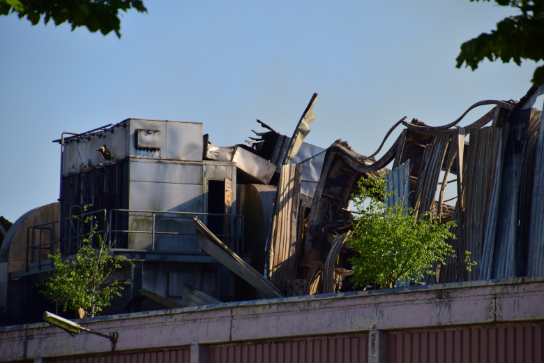 Groot effect bij brand Hempflax door inzet extra blusmaterieel