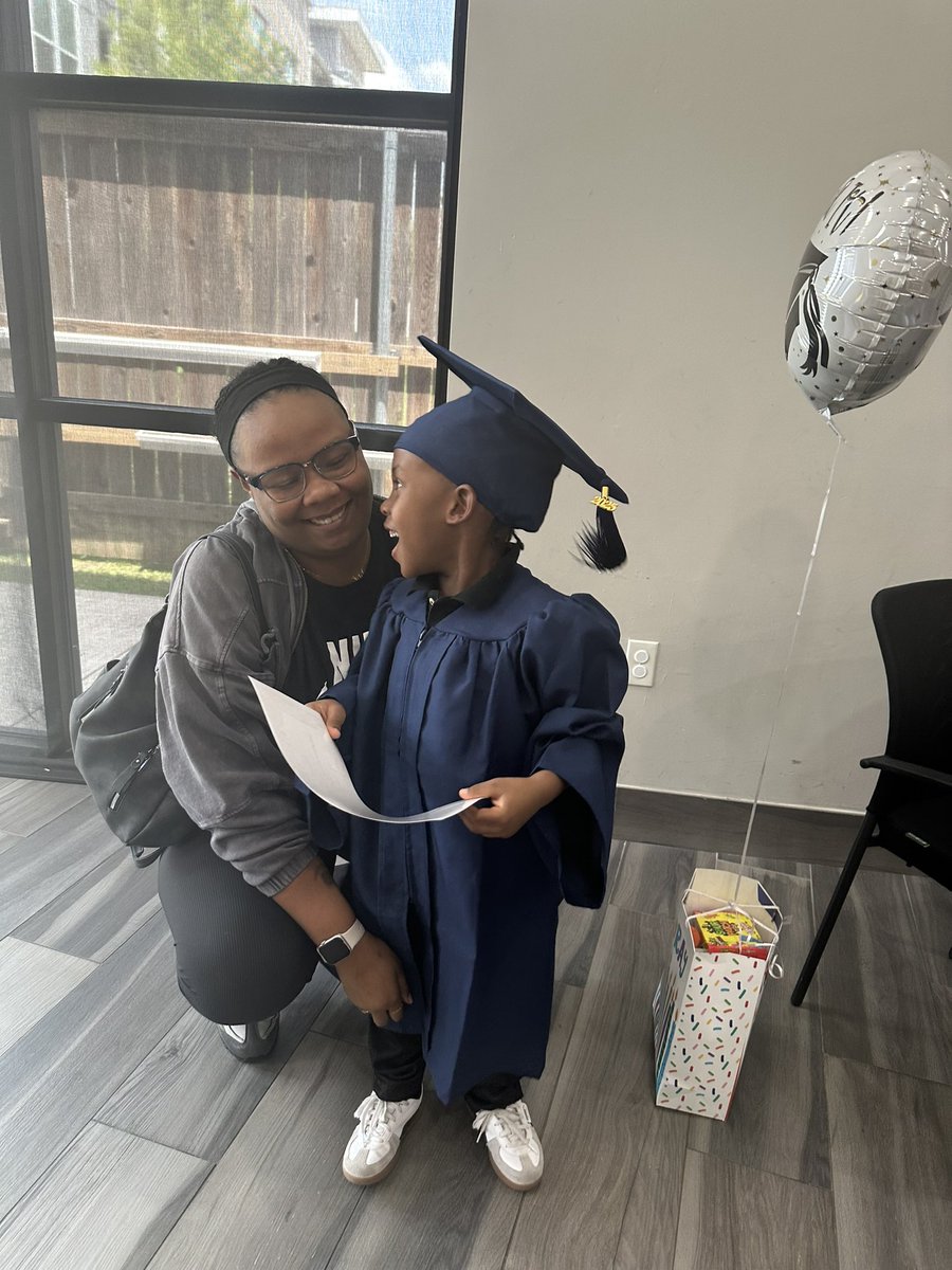 amber_marshae's tweet photo. Congratulations My Boy 💙🎓🎉 #PrekGraduate https://t.co/xOpBt1NG7H