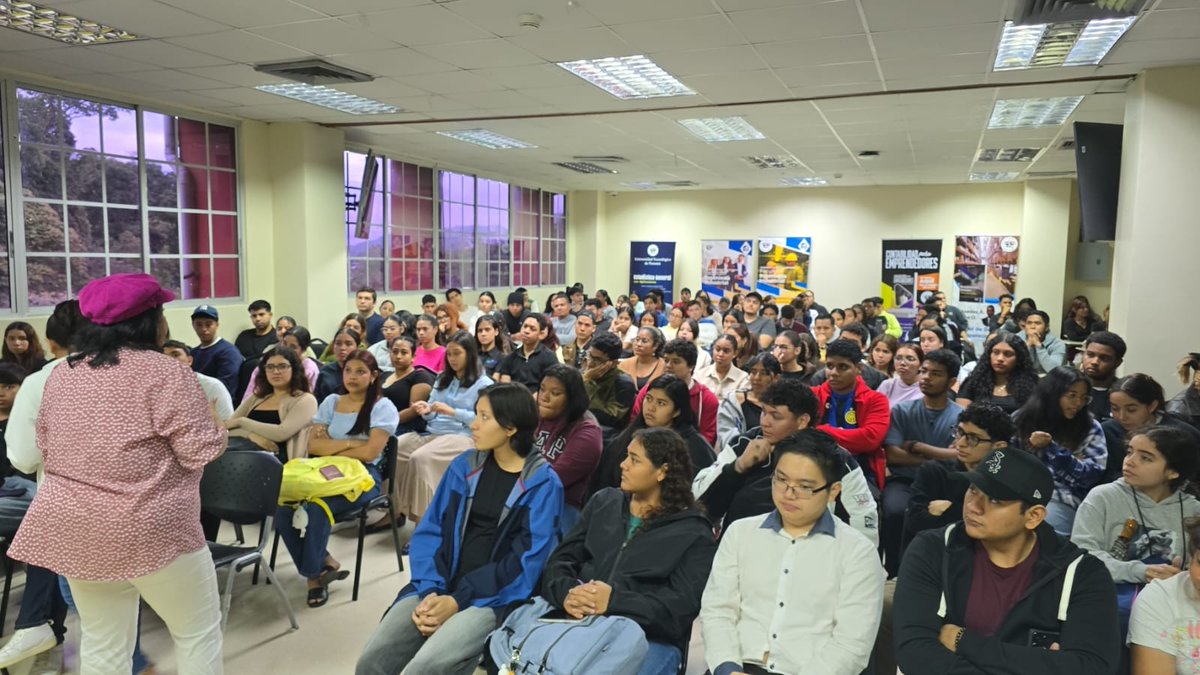 Marcela Paredes de Vásquez tweet media