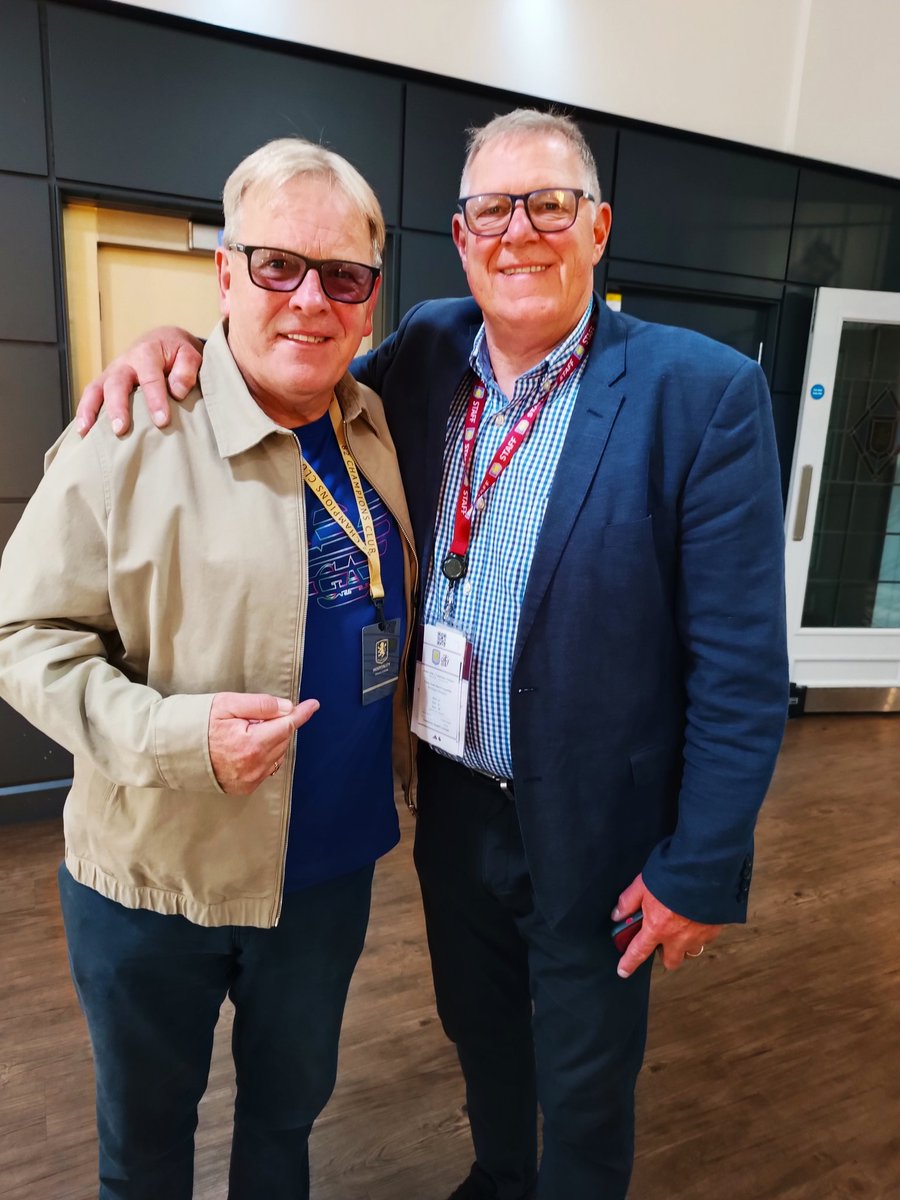 It was lovely to see one of the Rotterdam heroes in 1982 NIGEL SPINK whom I've known for over 40  years....Great 3 points UTV ⚽⚽