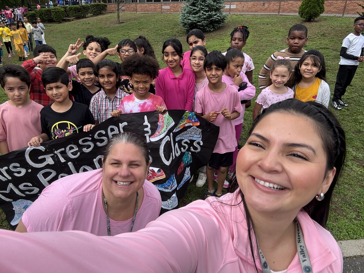 LearnwithMs_P's tweet photo. having a blast on Field Day with the sweetest kids & best co-teacher there is!🩷 #GoPinkTeam #HappeningatHowell #VS13 @MelissaGresser @HowellRoadVS13 @VS13UFSD https://t.co/EkwcbAm3Gr