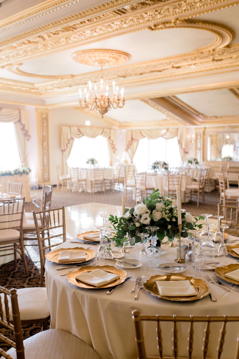 TrumpGolfLA's tweet image. Step into Trump&apos;s Room: where gilded ceilings meet breathtaking views!  This stunning event space is designed for unforgettable moments and lavish celebrations. Elevate your next gathering in style—luxury and elegance await you here! 

#TrumpsRoom #TrumpWeddings #EventSpace