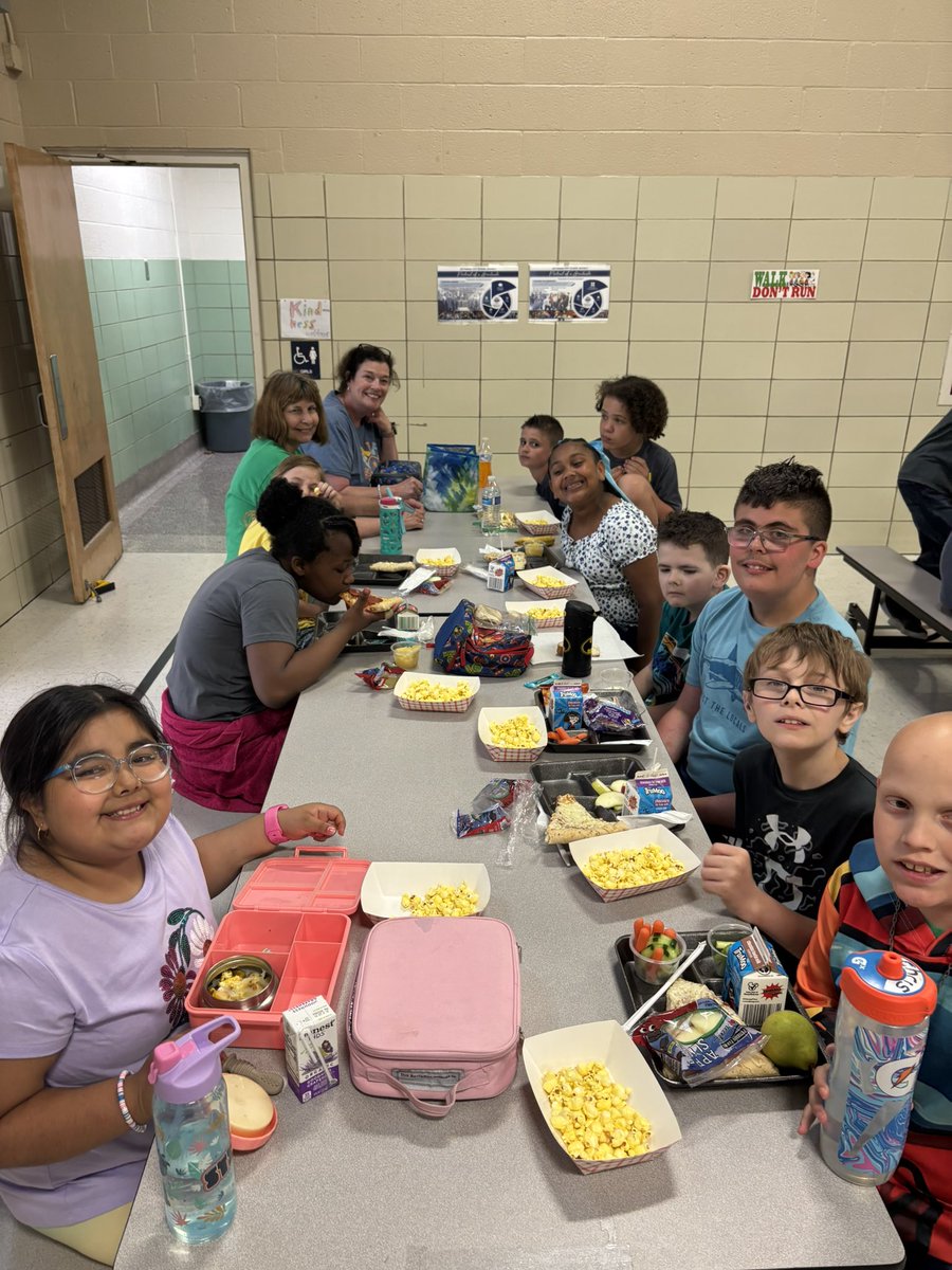 Jennifer Paxson Prass Elementary Principal (@prasspaxson) on Twitter photo Prass students set a goal to earn 20โgotchas per grade level! We celebrated with a lunch popcorn party! ๐ฟ๐๐ผโบ๏ธ<a href="/KetteringSchls/">KetteringSchools</a> Prass students set a goal to earn 20โgotchas per grade level! We celebrated with a lunch popcorn party! ๐ฟ๐๐ผโบ๏ธ<a href="/KetteringSchls/">KetteringSchools</a>