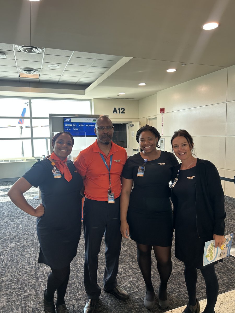 Midway Intl. Airport (@fly2midway) on Twitter photo Celebrating 5 years with our friends at <a href="/Allegiant/">Allegiant Air</a>! 🎉 ✈️
Thanks for connecting travelers to their favorite U.S. destinations. Here's to many more takeoffs and memories ahead! Celebrating 5 years with our friends at <a href="/Allegiant/">Allegiant Air</a>! 🎉 ✈️
Thanks for connecting travelers to their favorite U.S. destinations. Here's to many more takeoffs and memories ahead!