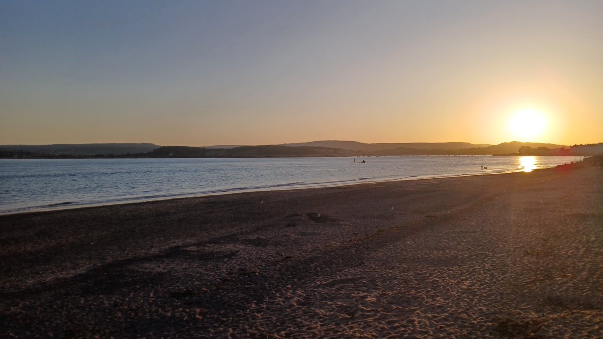 Womens t20 Cup R16

<a href="/DurhamCricket/">Durham Cricket</a> 124-9(20) &amp; 
9-0 (0.3)
<a href="/SomersetWomen/">Somerset Women</a> 124-9 (20) &amp; 8-2 (1)

Visitors triumph in Super over after team effort overcomes strong contributions from hosts Dean
(4-12) &amp; Odgers 39 (18) down by sparkling 🌊  <a href="/ExmouthCricket/">Exmouth Cricket Club</a>.

<a href="/swsportsnews/">South West Sports News</a>
