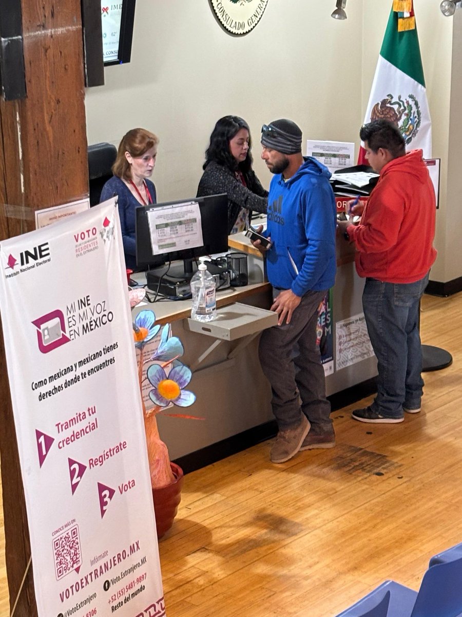 Les recuerdo que estamos todos los lunes de 2:00 a 4:00 p.m. en #Consulmexsfr para resolver sus dudas y orientarlos.