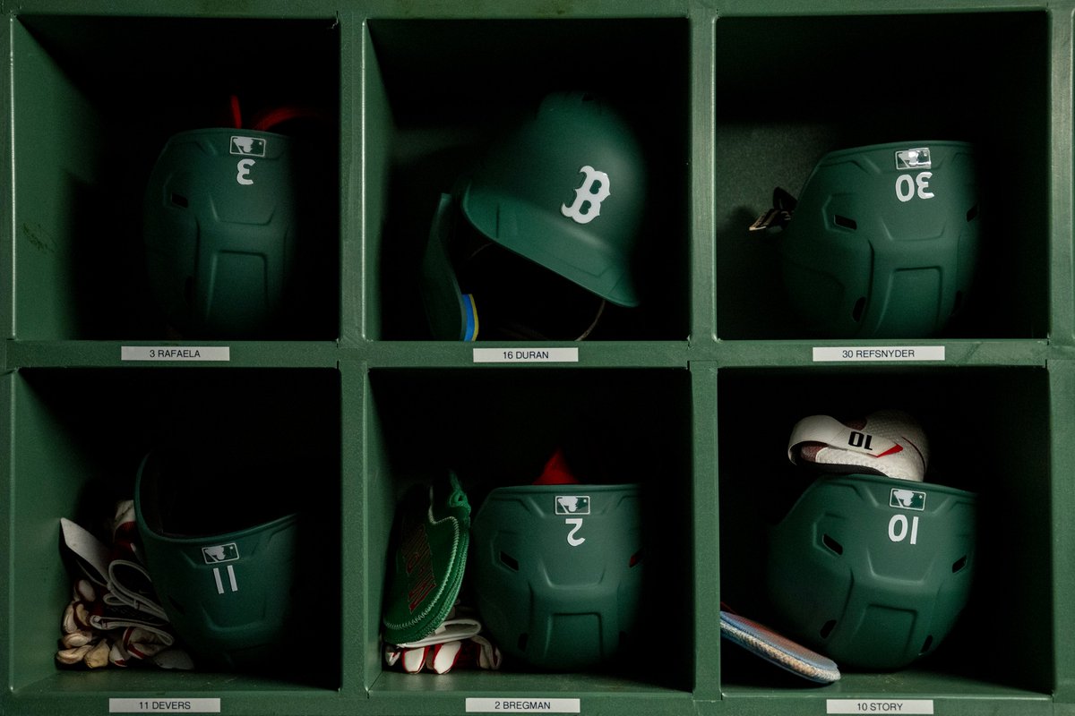 RedSox's tweet photo. On deck. https://t.co/ivwYDlF7Bp