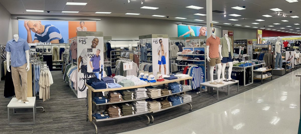 MaySandlin11's tweet image. Summer ready with the latest Mens update😎 #target #visualmerchandiser #menswear @emily69716809 @VictoriaStaley8