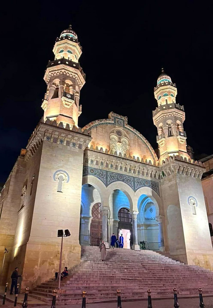 's tweet image. Casbah, mosquée Ketchaoua 🇩🇿💚

#Casbah #Alger #Eldjazair