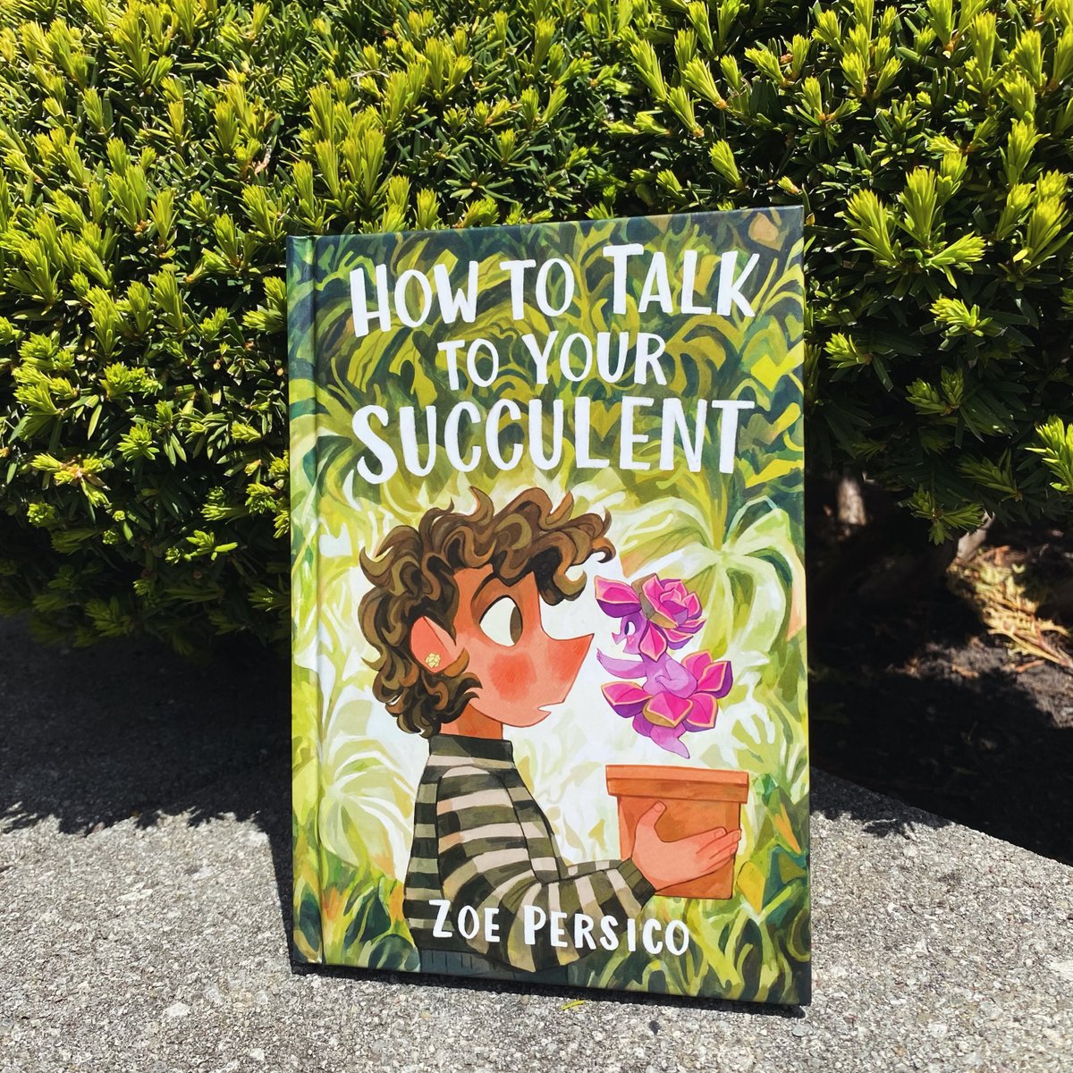 pagebypaigebks's tweet image. Hi bookworms! Check out my review of How to Talk to Your Succulent by Zoe Persico. Thank you to @TundraBooks for sending me a copy in exchange for an honest review. This book is currently available in stores.
pagebypaigebooks.weebly.com/book-reviews/h…
#BookReview #BookTwt