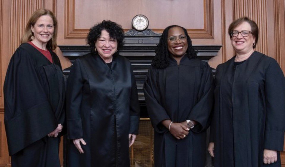 Liz Churchill tweet media