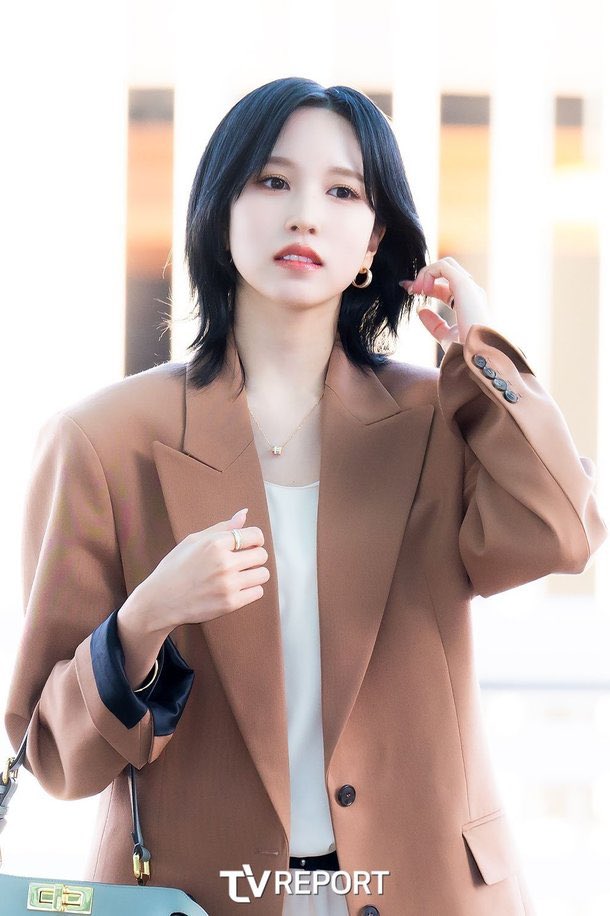 TWICE ミナ、フランスカンヌへ出国🇫🇷