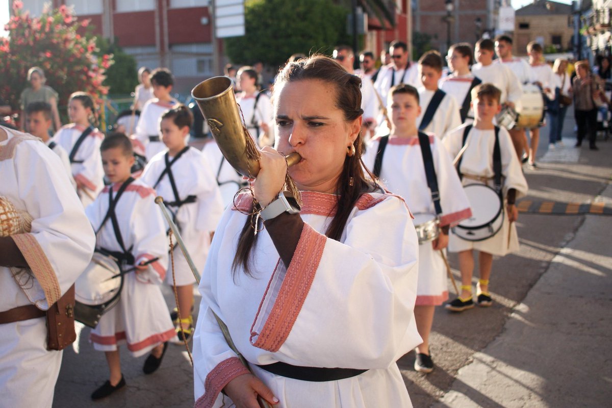 📸Os dejamos algunas instantáneas que nos ha dejado el primer día de Rus Tierra de Visigodos.

👏🏻Esto solamente ha sido el principio.

©️Fotos de Ángel Castro.

#rustierradevisigodos #rusvisigodo #historia #visigodos