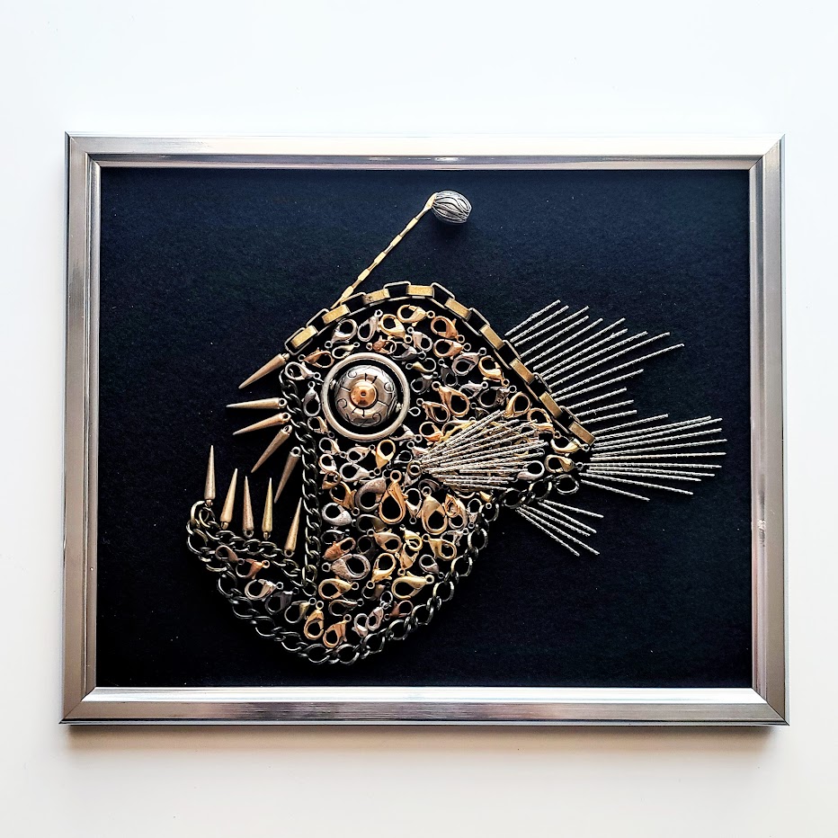 OddBeadsShoppe's tweet image. Steampunk Black Devil Fish Ocean Theme Wall Decor 

etsy.com/listing/187603…

#steampunkdecor #steampunkfishdecor #steampunkfishwallart #blackdevilwallart #blackdevilfishart #largeteethfish #creepyteethfish #monsterfish #monsterfishart #monsterfishdecor #monsterfishgift