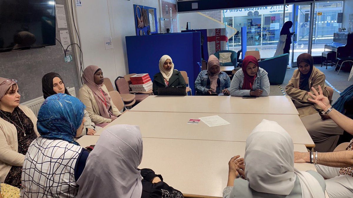 SereneGroup1's tweet photo. Another great day with the Community group.We had  a session with the Counsellor on  How to improve our mental wellness 

1. Connect with other people · 2. Be physically active · 3. Learn new skills · 4. Give to others · 5. Pay attention to the present moment (mindfulness). https://t.co/ZBwPtJ3esi