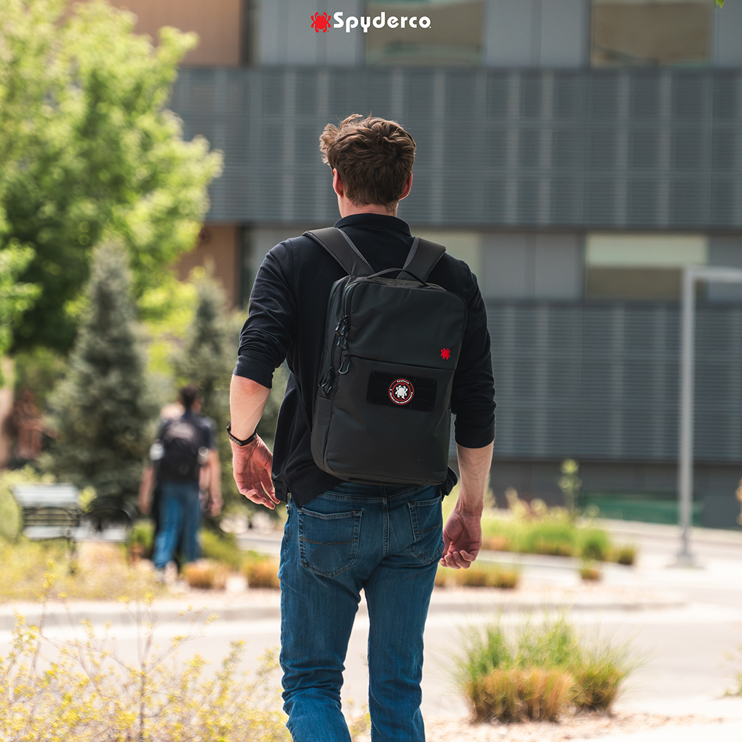 SpydercoKnives's tweet photo. Now Shipping! Vanquest® x Spyderco Performance Bags are here. Check out the all-new Addax-25 Backpack and Dendrite Slings exclusively available at https://t.co/KKn2YvrqhH and our Spyderco Factory Outlet located in Golden, Colorado.
#Spyderco #Vanquest https://t.co/zS1CIglNEm