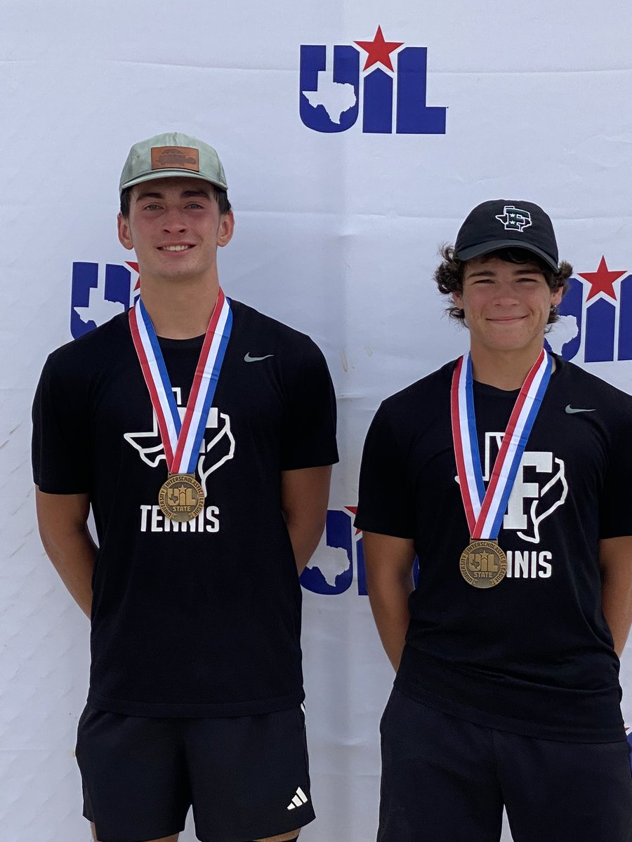 FranklinISD's tweet image. Congratulations to the Franklin tennis team. Bryn and Caleb are the 3A mixed doubles state champions and Weston and Jack are 3A boys doubles state semifinalists. 🎾💚