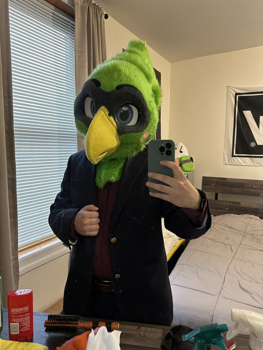 Obligatory bird in a suit post #FursuitFriday