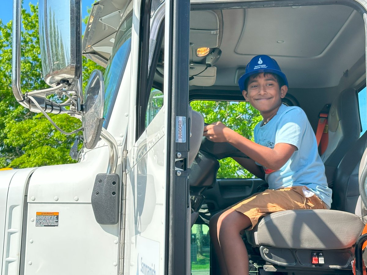 All aboard for weekend fun! The <a href="/CityofSammamish/">City of Sammamish</a> is back with its popular Rig-A-Palooza event where kids &amp; kids at heart, can climb up in the big rigs that serve our city! Saturday, May 17, 11 am-2 pm, at the Commons. <a href="/SammplatWater/">SPWater</a> will bring our big vac truck! See you there.