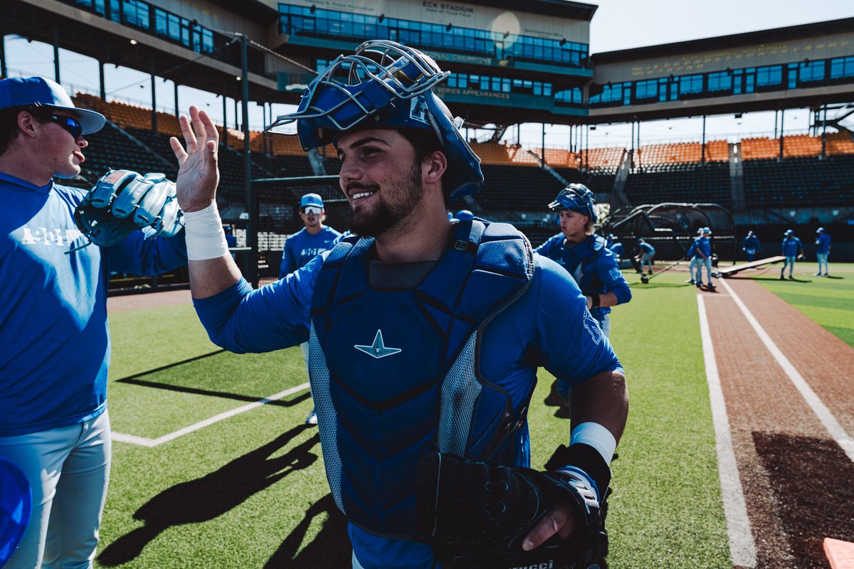 MemphisBaseball's tweet photo. Let's have a day fellas 🤘

#GoTigersGo | #MemphisRising https://t.co/WnqvKEulza