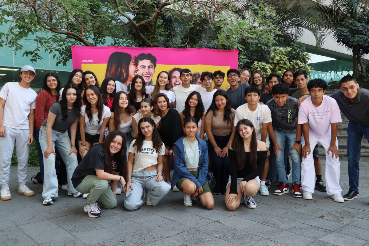 Conoce a las y los estudiantes #PrepaTec de los programas Bicultural y Multicultural que participarán en un programa internacional en verano 2025 o semestre agosto-diciembre 2025 ✈️🧳🌎 

¡Les deseamos mucho éxito! #SoyPrepaTec #CampusCuerna #InternacionalTec