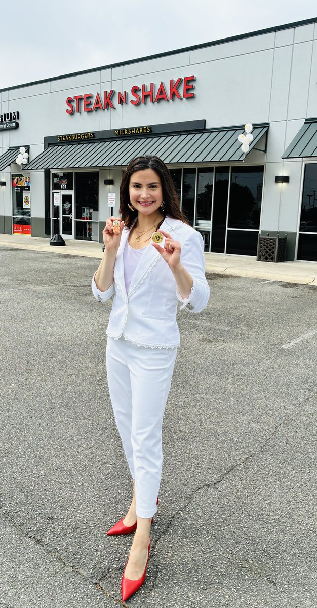 Valentina Gomez (@valentinaforusa) on Twitter photo Bitcoin, mini <a href="/nayibbukele/">Nayib Bukele</a> & beef tallow fries.
See you soon <a href="/stacyherbert/">Stacy Herbert 🇸🇻🚀</a> <a href="/maxkeiser/">Max Keiser</a> Bitcoin, mini <a href="/nayibbukele/">Nayib Bukele</a> & beef tallow fries.
See you soon <a href="/stacyherbert/">Stacy Herbert 🇸🇻🚀</a> <a href="/maxkeiser/">Max Keiser</a>