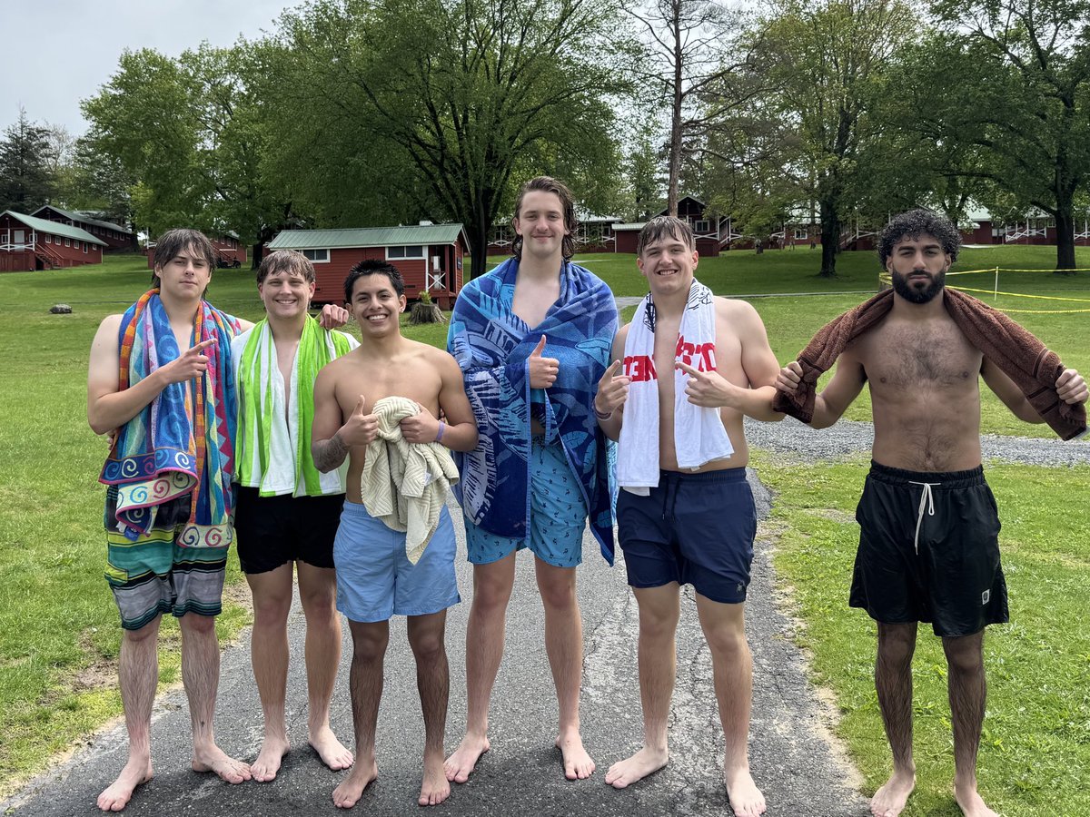 DunellenHS's tweet image. Great day for the Senior Class trip for the Class of 2025!! ⚓️⚓️