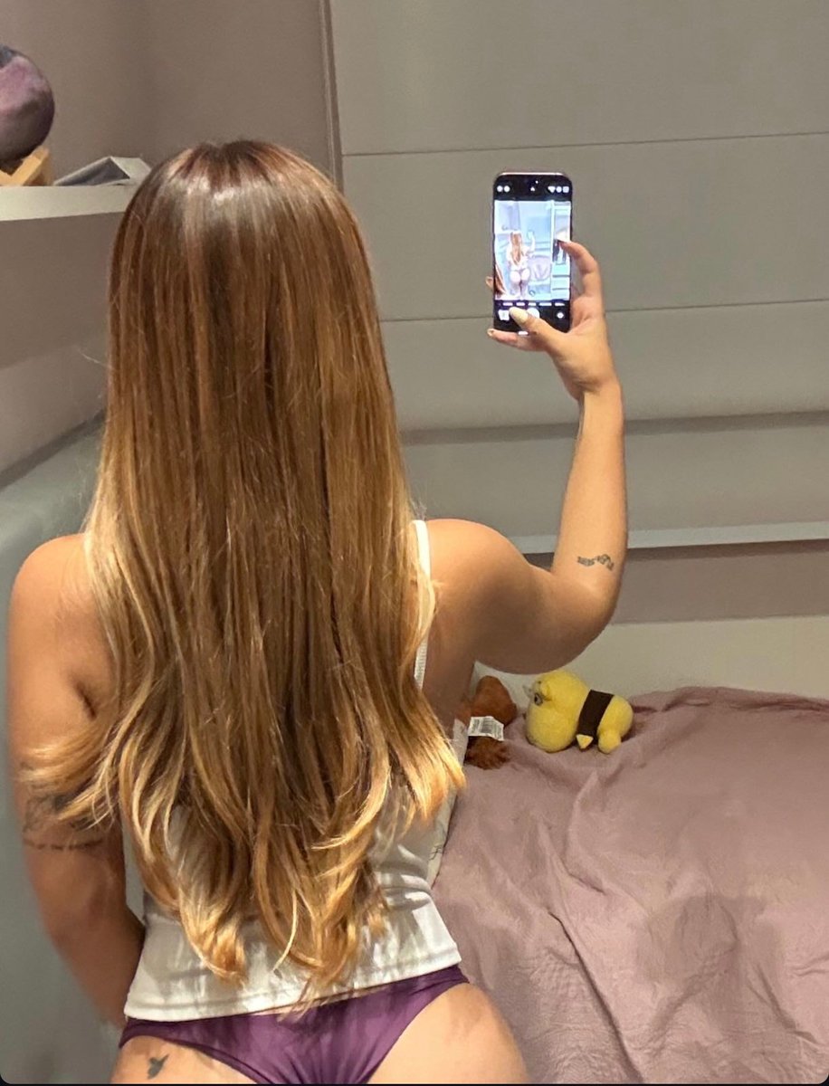 euemilyferrer's tweet photo. Pintei o cabelo, gostaro? https://t.co/wjh0kddEWY