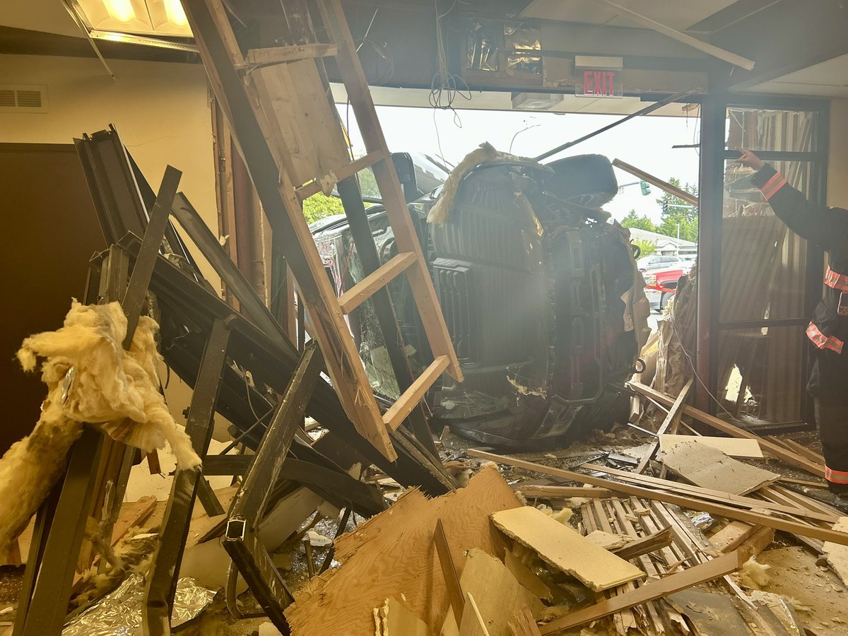 Crews are on-scene following a vehicle crash into the Key Bank on 176th St S and Pacific Ave S in Spanaway. The driver was extricated from the vehicle and transported with minor injuries. 

The Pierce County Fire Marshal’s office will be assessing the damage to the building to