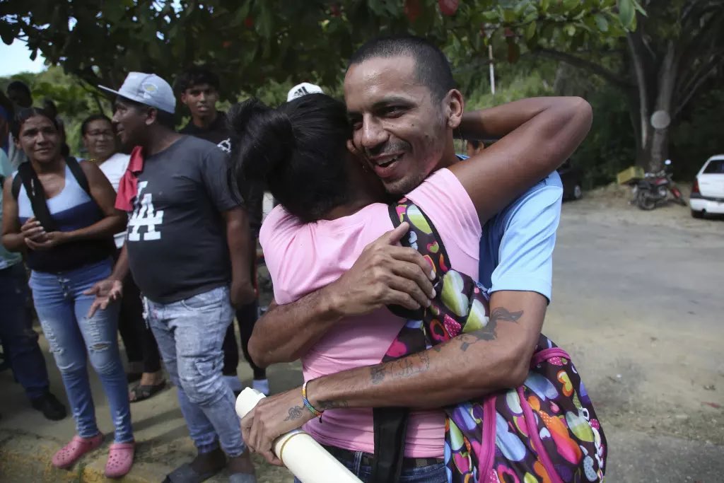 💔 Con profundo dolor denunciamos la muerte de Wilmer García, un joven del espectro autista que además padecía de una enfermedad renal crónica y que fue injustamente arrestado tras las protestas por la victoria de nuestro Presidente Electo <a href="/EdmundoGU/">Edmundo González</a>.

Durante su injusta