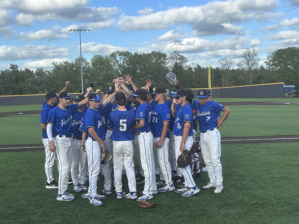 RMetzgerWTOV9's tweet photo. Two nights after Toronto defeated Harrison Central, the Huskies get the best of the Red Knights on senior night in Cadiz, 12-2.  
And what a senior night for #2 Kayden Dunkle- single, double and a 3 run HR for 6 RBI plus an outstanding catch in right CF. 

@hcathletics99 https://t.co/nzKUoNKq6A